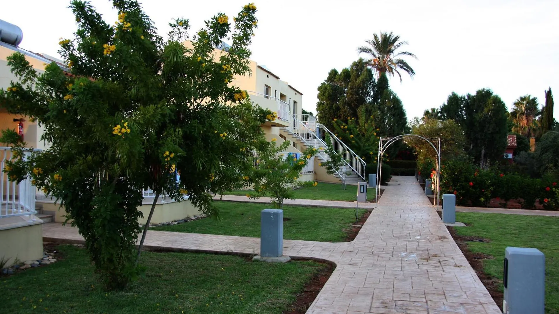 Makronisos Village Ayia Napa Apartahotel