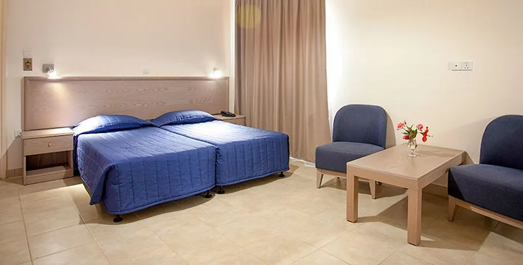 Hotel apartamentowy Makronisos Village Ajia Napa