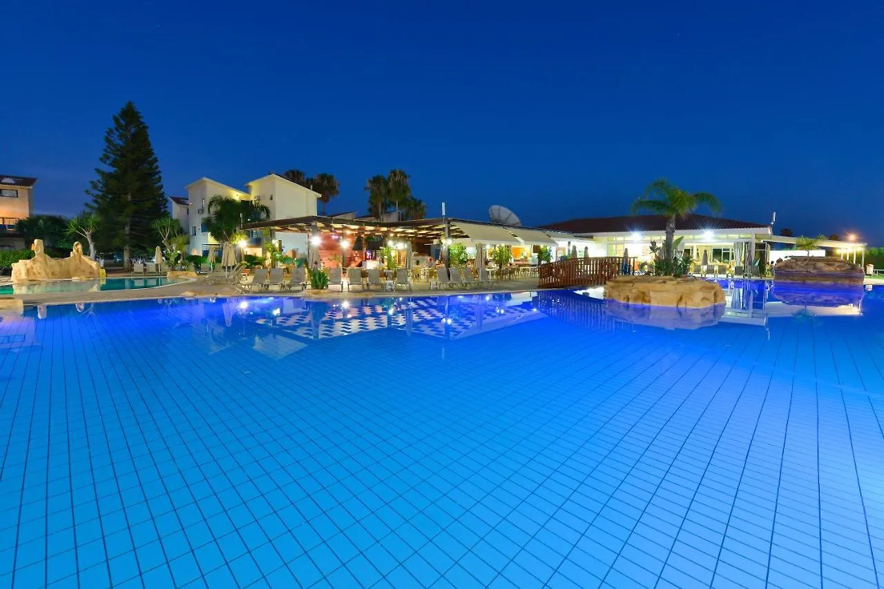 Apartahotel Makronisos Village Ayia Napa